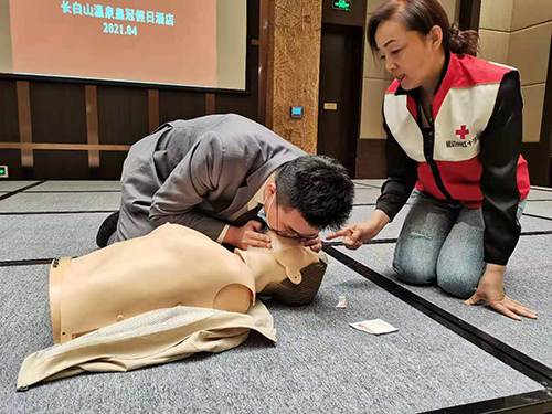 “護(hù)航長白山旅游服務(wù)，獻(xiàn)禮建黨百年”救護(hù)培訓(xùn)活動(dòng)